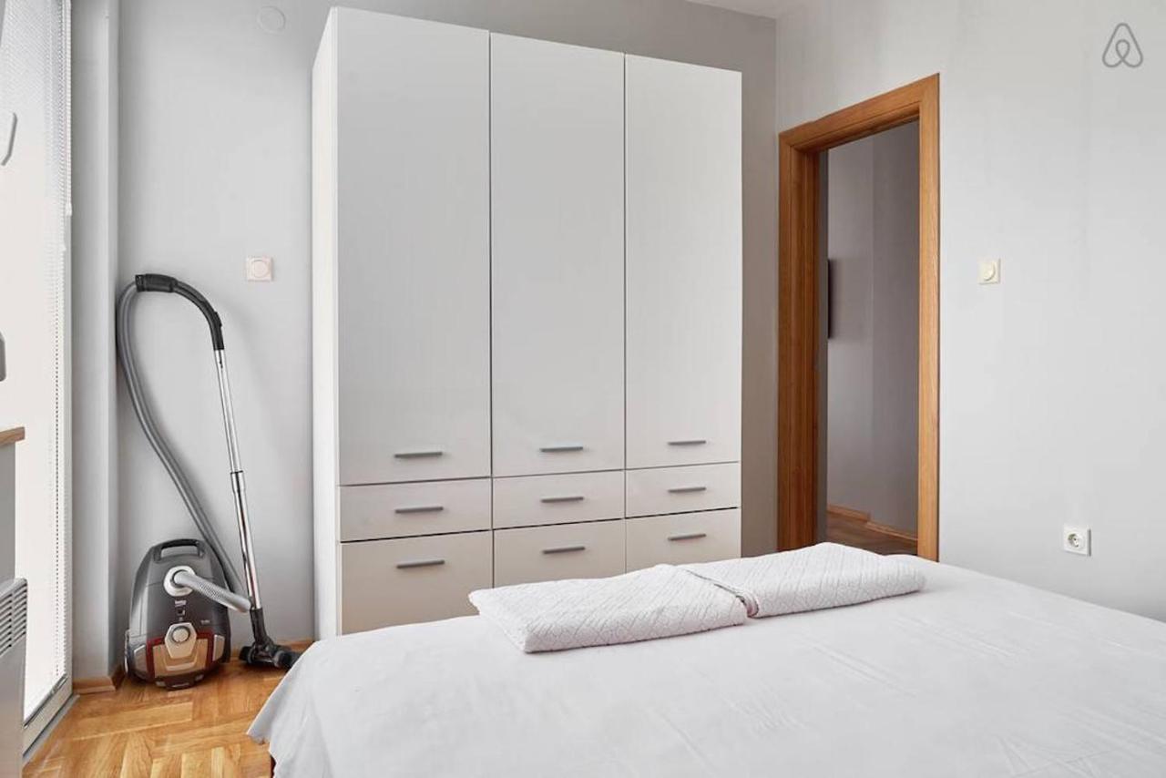 Bright Apartment Near City Center Skopje Exteriör bild