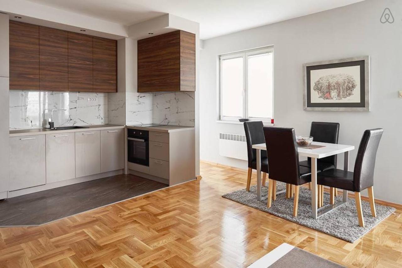 Bright Apartment Near City Center Skopje Exteriör bild