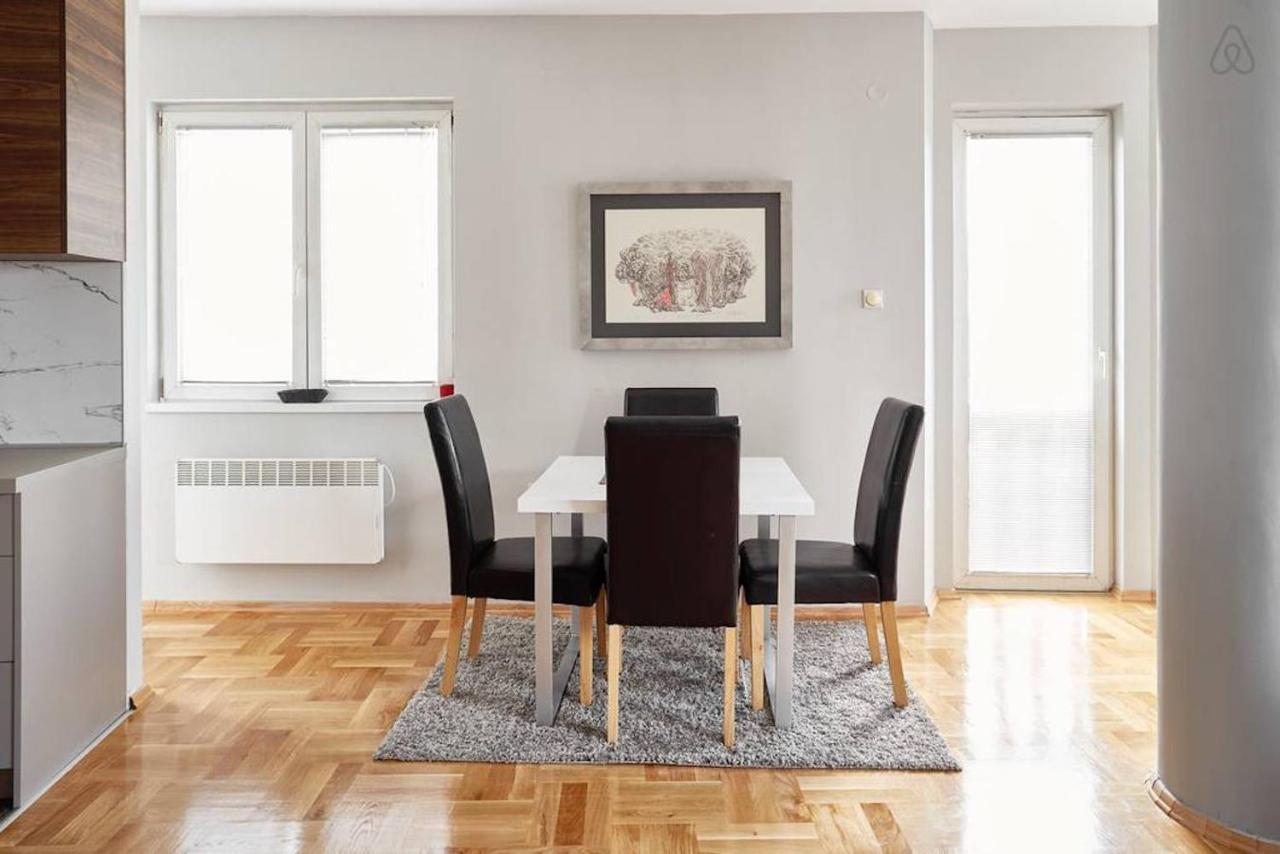 Bright Apartment Near City Center Skopje Exteriör bild